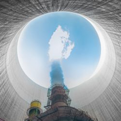 Schornstein eines Wärmekraftwerkes