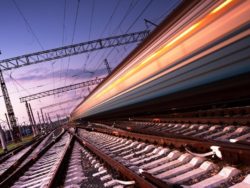 Lichter an Bahnstrecke